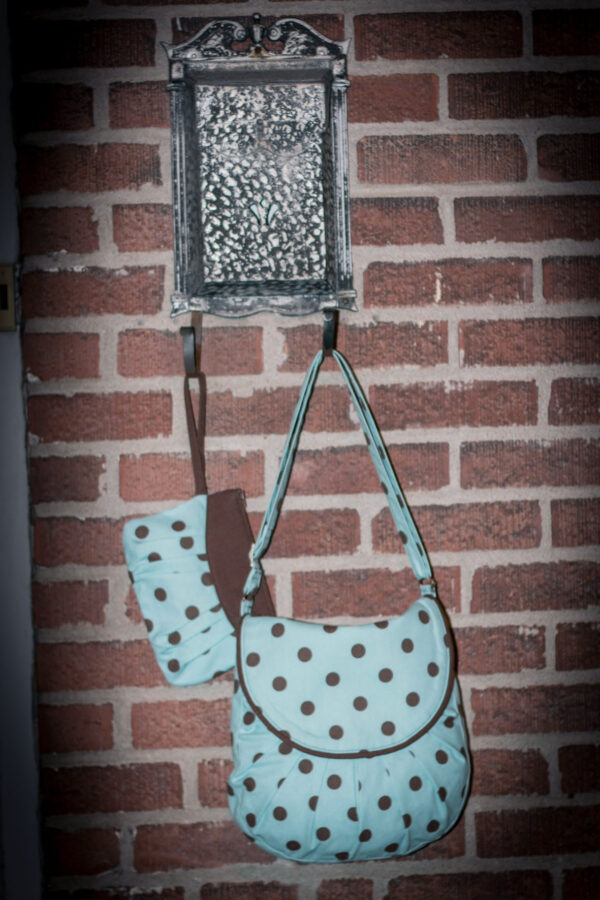 Sac bandoulière ajustable - Aqua et pois marron - Image 6