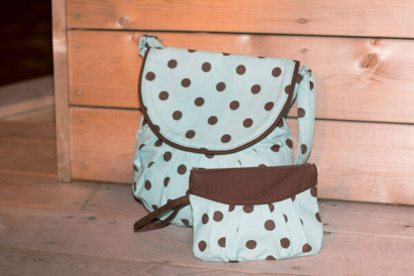 Sac bandoulière ajustable - Aqua et pois marron - Image 7