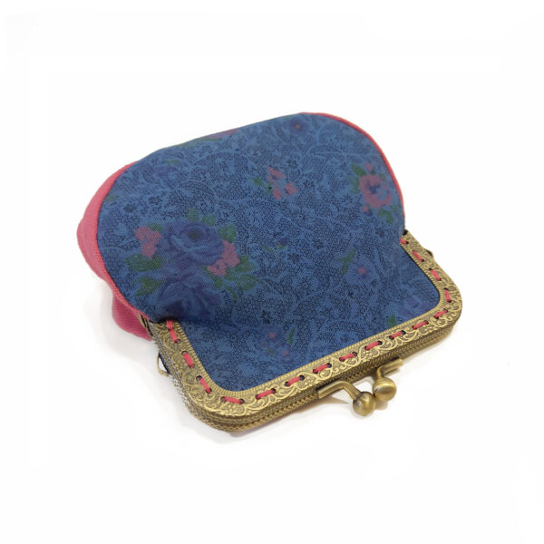 Porte-monnaie vintage bleu et fleurs roses - Fermoir en métal - Image 4