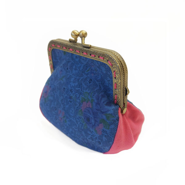 Porte-monnaie vintage bleu et fleurs roses - Fermoir en métal - Image 2