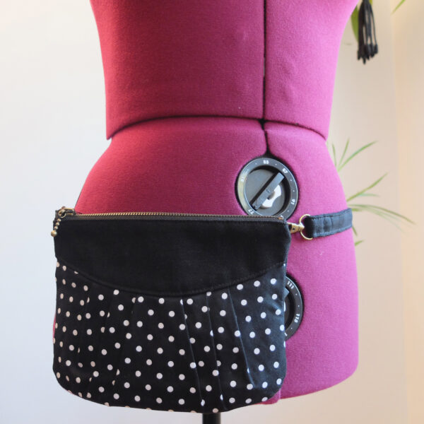 Mini sac bandoulière noir à pois blanc - Sac de taille ajustable - Image 9
