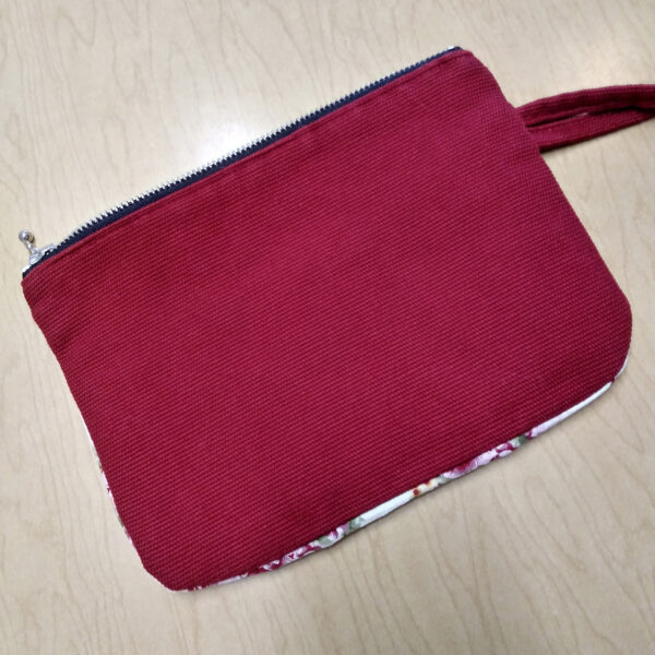 Petit sac à main rouge - Pochette fleuris avec poignée de transport - Image 4