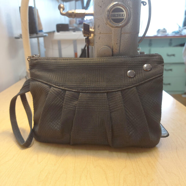 Pochette en cuir noir ou gris - Sac à main de soirée avec poignée - Image 8