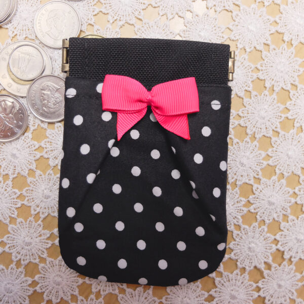 Porte-cartes rétro avec fermoir à cliquet - Noir à pois blanc - Image 8