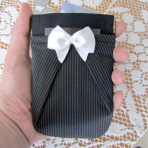 Porte-cartes rétro satin noir rayé blanc - Fermoir à cliquet - Image 4