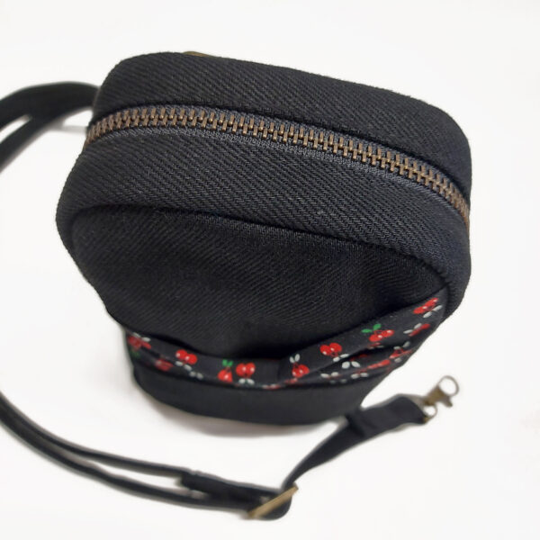 Petit sac motif cerises rouges - Sac à main bandoulière ajustable - Image 7