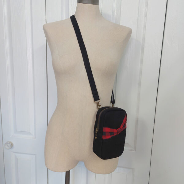 Sac banane noir et rouge - Sacoche bandoulière ajustable - Image 2