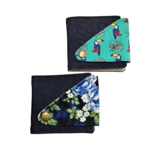 Les minis portefeuilles en denim à motif fleuris ou toucans