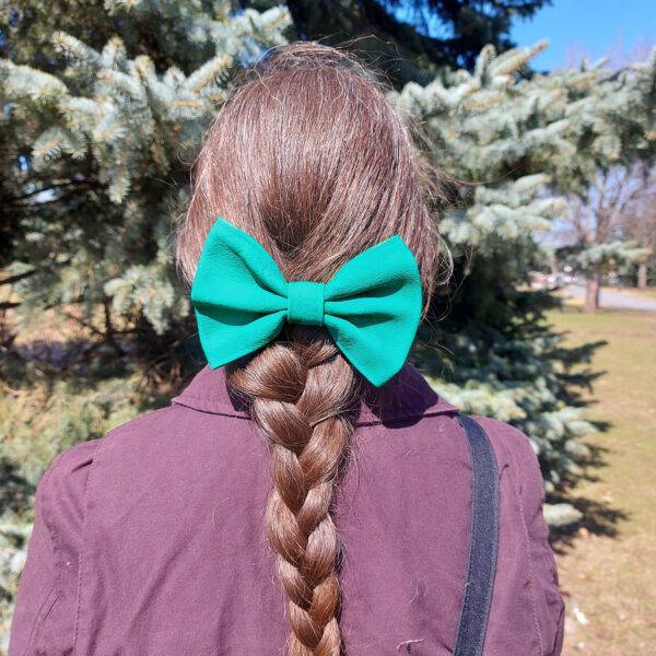 Pinces à cheveux - Barette noeud en cuir recyclé de couleurs variés