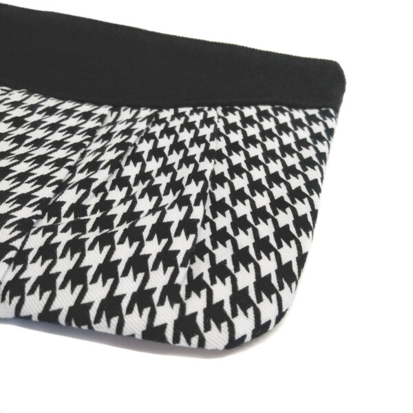 Pochette pied de poule noir et blanc avec poignée de transport - Image 4