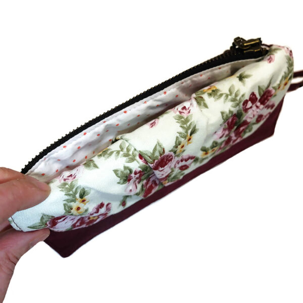 Portefeuille rouge fleuris crème avec doublure anti-fraude RFID - Image 4