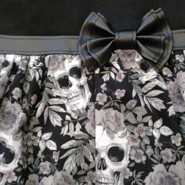 Fourre-tout avec boucle en cuirette - Sac têtes de mort noir et gris - Image 5