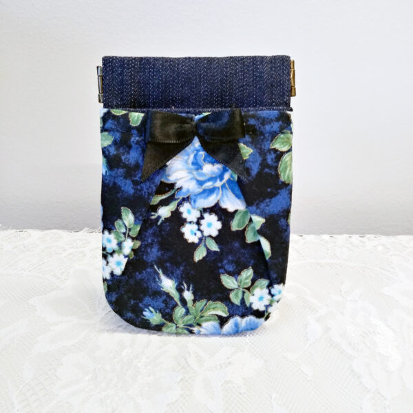 Porte-cartes fleurs bleues en denim - Fermoir à cliquet rétro