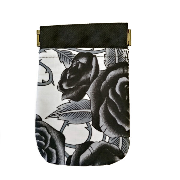 Porte-cartes crâne et fleurs noir et blanc - Fermoir à cliquet - Image 8