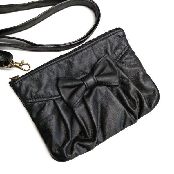 Petit sac noir en cuir avec noeud - bandoulière ajustable - Image 5