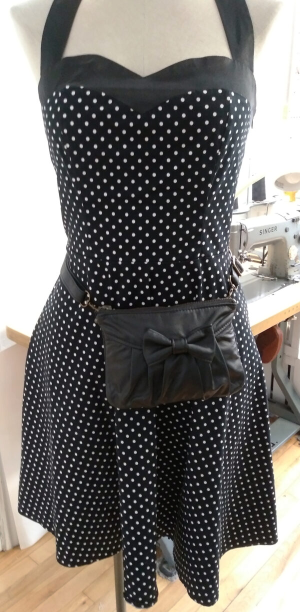 Petit sac noir en cuir avec noeud - bandoulière ajustable - Image 8