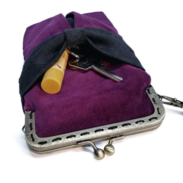 Pochette cellulaire velours violet, noeud noir et fermoir vintage - Image 13