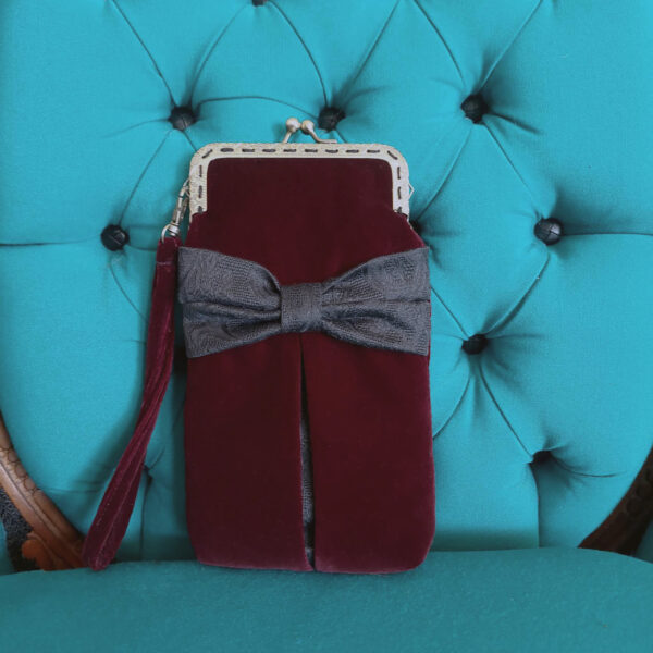 Sac à main en velours rouge vin, noeud noir et fermoir vintage - Image 3