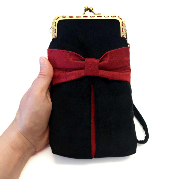 Pochette noire et rouge, velours côtelé et soie - Fermoir vintage - Image 2