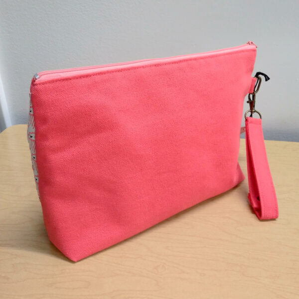 Pochette de voyage corail avec boucle à motif nuages - Image 3